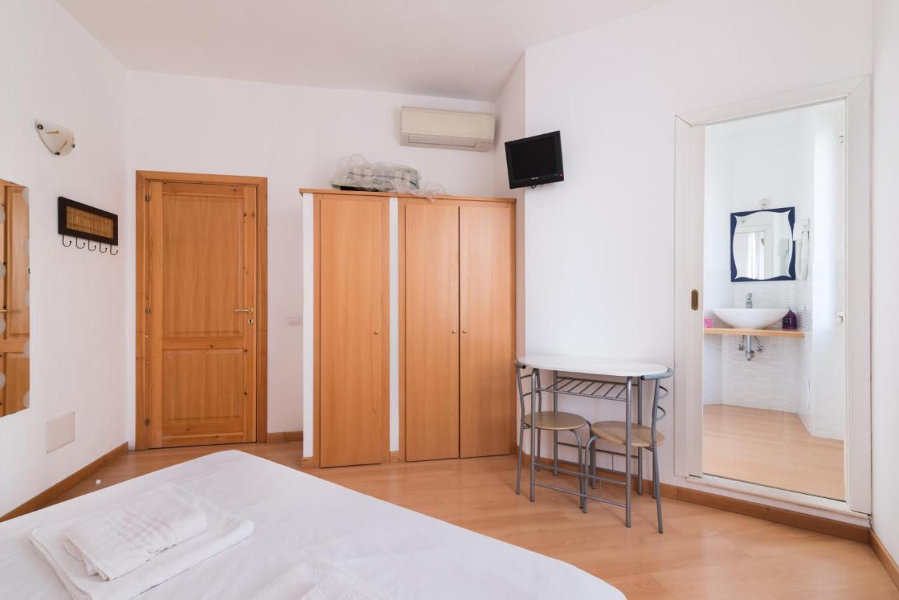 Studios10 Alghero Bagian luar foto